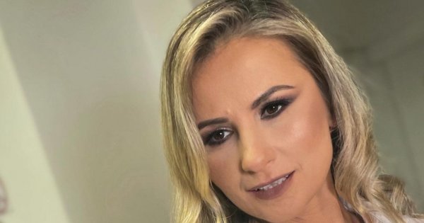 Miss Supranational 2022: Anna Świątczak w niebieskiej krótkiej sukience. Udana stylizacja?