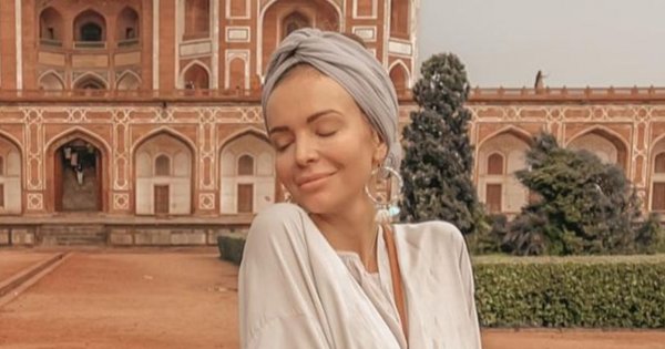 Anna Wendzikowska w kostiumie kąpielowym z ogromnym wycięciem! Fani nie przestają się zachwycać! "Cudo figura, wow!" - ktoś pisze