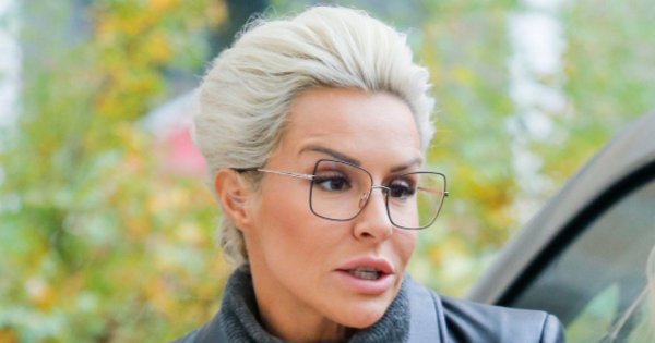 Roztrzęsiona Blanka Lipińska z babcią w szpitalu. "Zwykłe skur****stwo..." - mówi Lipińska