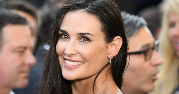 Demi Moore pokazuje nienaganną figurę w basenie. Nie do wiary, że skończy zaraz 60 lat!