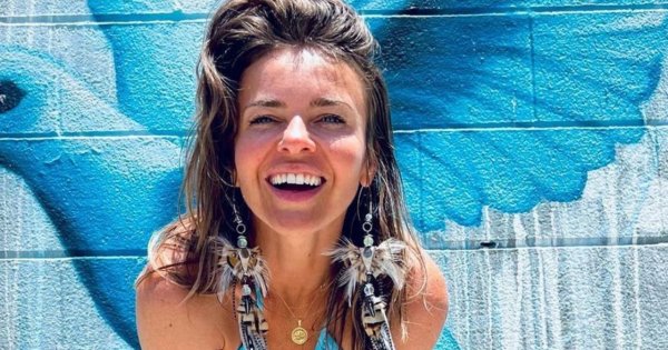 Edyta Herbuś relaksuje się w basenie! Jej figura robi wrażenie? "Najzgrabniejsza gwiazda!" - ktoś pisze