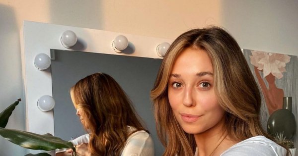 Wakacyjna trasa dwójki: Izabella Krzan w zielonych spodniach i biustonoszu! To najbardziej odważna stylizacja prowadzącej!