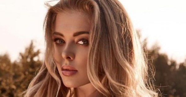 Joanna Opozda zorganizowała urodzinowe przyjęcie na balkonie. Był piękny tort, smakołyki i dekoracje