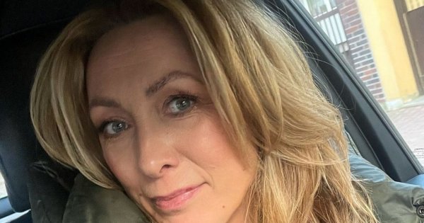 Anna Kalczyńska pokazuje ciało nad polskim morzem. Ten strój kąpielowy sporo odsłania! Ktoś pisze: "Co za ciałko"