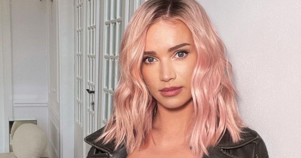 Maffashion pozuje w wyciętym kostiumie. Widać, że niedawno urodziła dziecko?!
