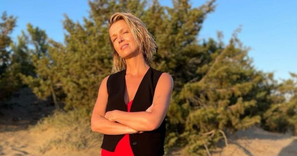 Magda Mołek zachwyca opalenizną i kusi wakacyjnymi stylizacjami! Jej sukienka świetnie sprawdzi się w upalne dni!