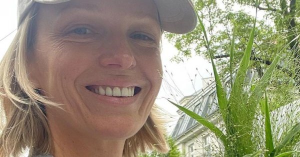 Magda Mołek zachwyca oryginalną stylizacją! "Uwielbiam ten outfit, cudny fason!" - ktoś pisze
