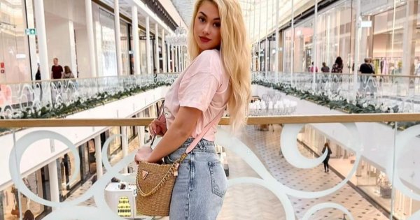 Sylwia Przybysz pokazała sukienkę na wesele. Fani: "Jesteś młoda, ale tak to się latawica ubiera!"