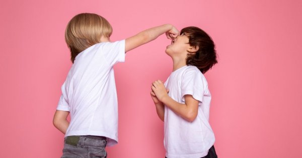 "Przyjaciel mojego syna jest o niego tak zazdrosny, że nie pozwala mu mieć innych kolegów"