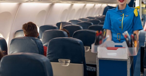 9 rzeczy, o których linie lotnicze ci nie powiedzą! Stewardesy zdradzają tajemnice!