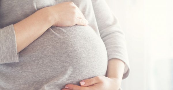 Zaczęła rodzić podczas randki z chłopakiem z Tindera. Teraz razem wychowują dziecko