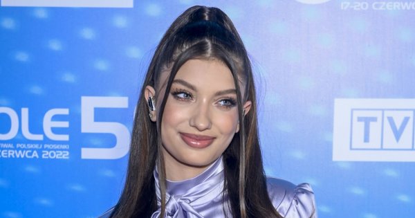Viki Gabor pokazała siostrę! Melisa Gabor też odsłoniła majtki! Czy nastolatki powinny się tak ubierać?