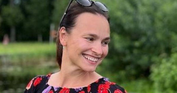 Anna Starmach zadaje szyku we wzorzystej maxi! Świetny pomysł na letnią stylizację?
