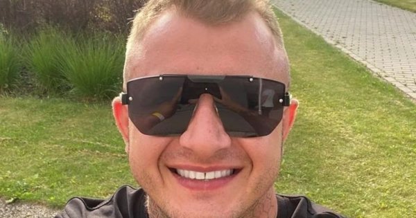 Dawid Narożny obchodzi 1 rocznicę ślubu. Pamiętacie czarną suknię młodej? "Kreacja pogrzebowa" - ktoś uznał