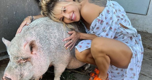 Imieninowa Doda pozuje w bikini. Kształtne piersi prawie wypływają z miseczek stanika. Fani: "Nastolatka!"