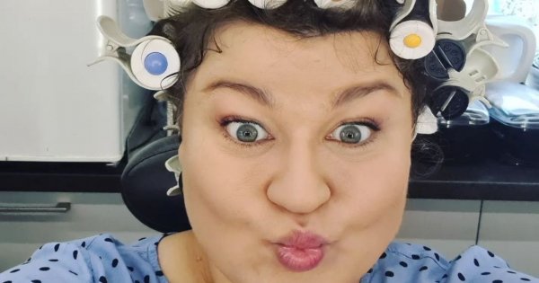 Ciężarna Dominika Gwit pokazała sukienkę na poprawiny. Fani: "Ale Ty schudłaś. Ciąża Ci służy"