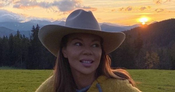 Edyta Górniak na wakacje mocno skróciła włosy i ma teraz krótką fryzurę