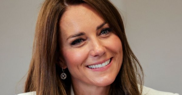 Ponadczasowa stylizacja Kate Middleton. Jeden dodatek podkręcił cały outfit!