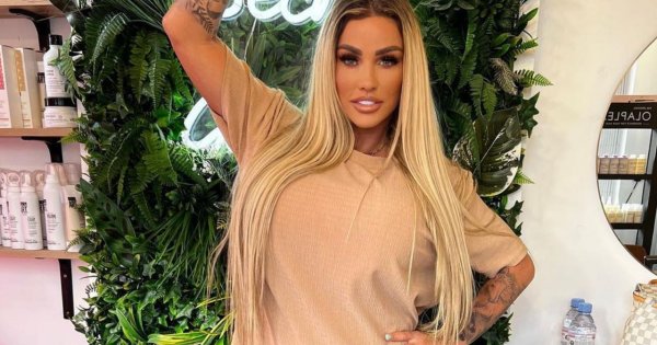 Katie Price demonstruje ogromne wargi. Z ledwością może mówić