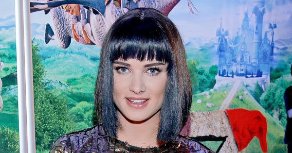 Maffashion reklamuje wyszczuplające gacie. "To głupie, kiedy osoba z taką figurą reklamuje bieliznę modelującą"- zauważa fanka