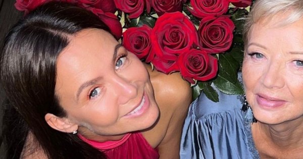 Kinga Rusin pokazała swój pierwszy raz! Morsuje w Islandii w różowym stroju kąpielowym