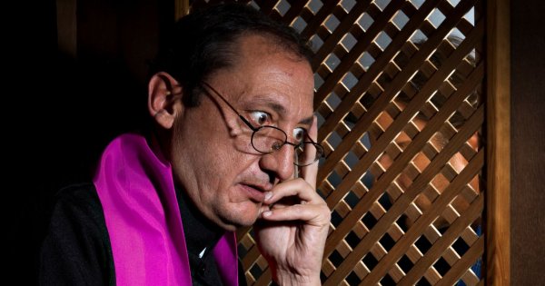 "Chciałam się wyspowiadać przed ślubem. Ksiądz zadawał tak szczegółowe pytania o sprawy łóżkowe, że zaczęłam się zastanawiać czy go to rajcuje!"