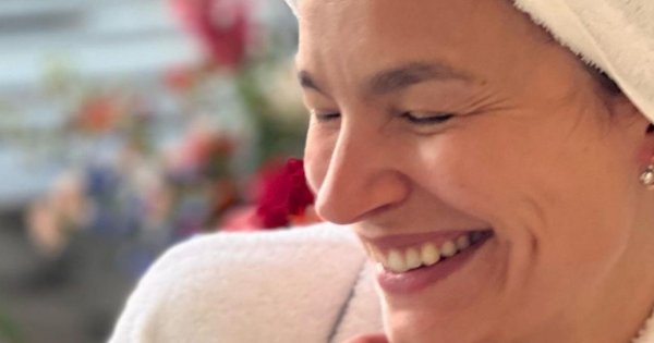 Anna Starmach eksponuje nogi w szlafroku! Pokazała też swoją łazienkę. WOW! Luksusowo?