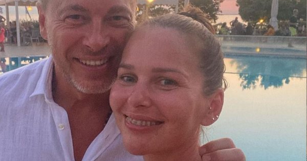 Paulina Sykut-Jeżyna kręci tyłkiem na wakacjach i pokazuje modne zestawy bikini! Ktoś pisze: "Jest co podziwiać"