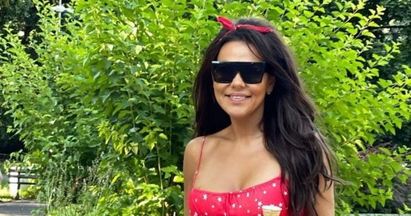 Sylwia Bomba pierwszy raz pokazała się fanom bez makijażu. Fani piszą, że jest nie do poznania