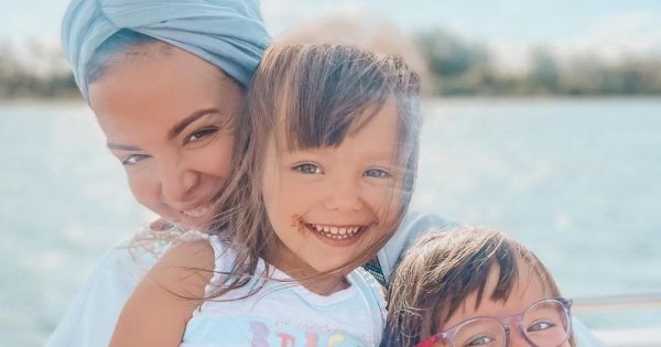 Anna Wendzikowska przechadza się po Warszawie w obłędnej sukience w kropki! Fani piszą: "Marylin Monroe"
