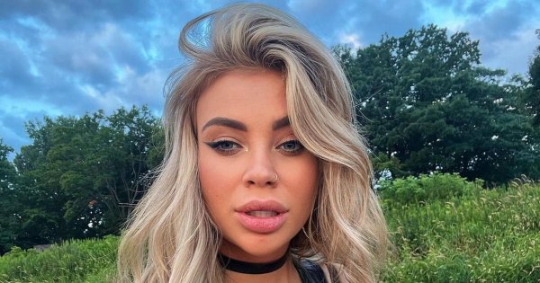 Ada Śledź z "Love Island" w czarnym lateksowym gorsecie! Jej piersi wypływały z tego wdzianka. "Piękne 2 atuty" - piszą fani