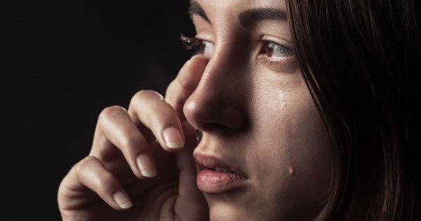 "Całe życie mnie lała - wyprowadziłam się od matki, moje siostry zostały. Jak mogę im pomóc?"