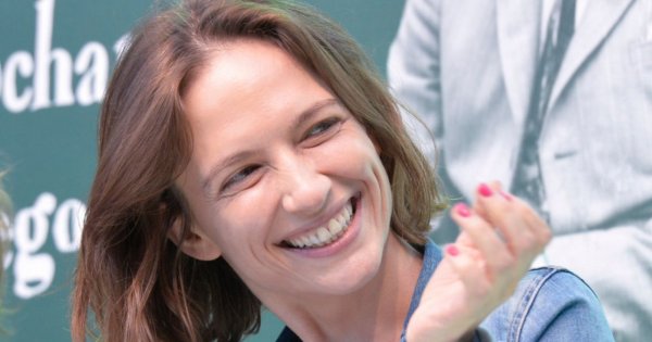 Anna Cieślak świętuje urodziny w oryginalnej stylizacji. Kolorowy ptak polskiego show-biznesu