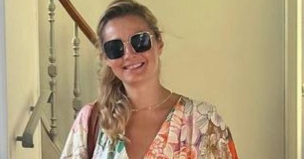 Małgorzata Socha w długiej sukni i stylowym kapeluszu! Aktorka zainspirowała się stylem Kate Middleton?