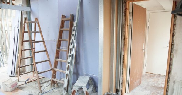 "Mój mąż po kryjomu wspomaga remont mieszkania swoich rodziców. Przecież to nasze wspólne pieniądze..."