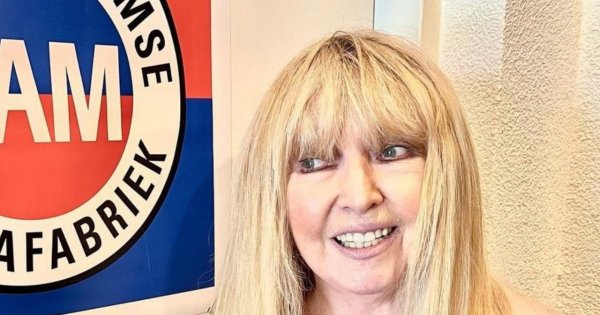 76-letnia Maryla Rodowicz ledwie ruszała się na scenie podczas koncertu. Wszystko przez fikuśną kreację! Ktoś pisze: "Już babcia. Powinna zejść ze sceny"