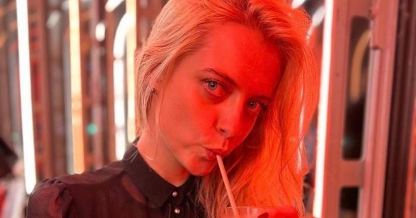 Dawno niewidziana Sasha Strunin w kostiumie! Śliczna blondynka zachwyca formą!