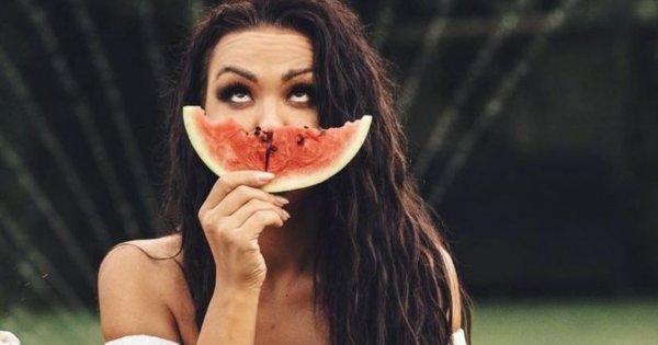 Sylwia Bomba w nieziemskiej białej sukni z koronkami. "Piękna panna młoda" - ktoś pisze