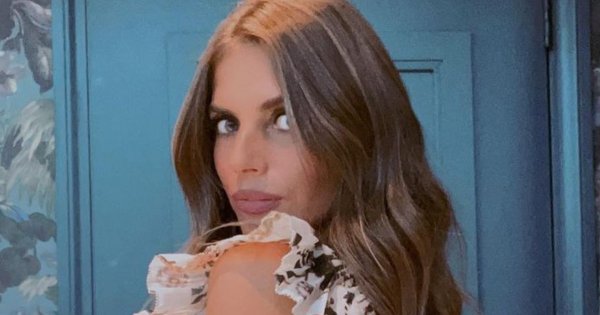 Weronika Rosati w oryginalnej sukience z wycięciami po bokach! Świetna propozycja na wieczorowy outfit?