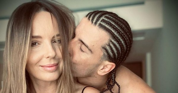 Agnieszka Włodarczyk wcisnęła się w sukienkę, którą kupiła 20 lat temu! Zadała szyku na weselu?