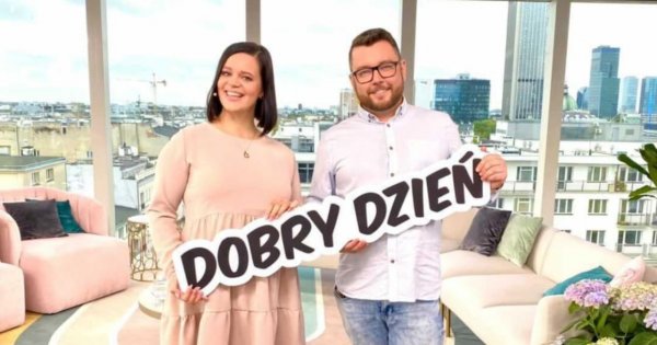 Wojciech Janik ze "Ślubu od pierwszego wejrzenia" w zabawnej sesji. Kadry wprost z łóżka rozbawiły wszystkich! Ma dystans?