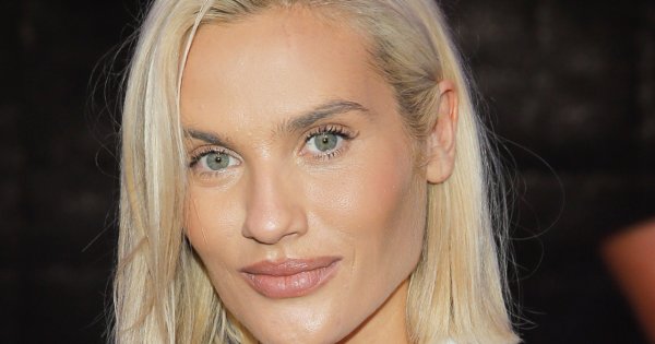 Karolina Gilon pokazała stare zdjęcia! W przeszłości mocno szalała z fryzurą. Ale czad!