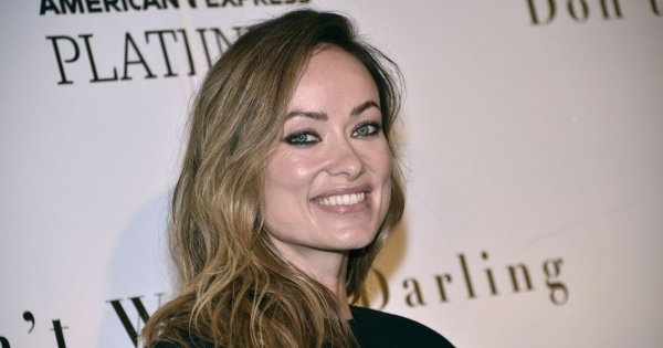 Olivia Wilde w prześwitującej sukni! Gdy rozbłysły światła wszyscy ujrzeli ciało aktorki w pełnej okazałości!