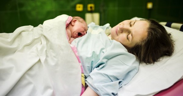 Ciąża z zaskoczenia - opowieść kobiety, która urodziła, choć nawet nie wiedziała, że jest w ciąży. Jak to możliwe?