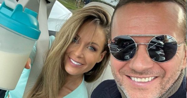 Małgorzata Rozenek pokazała zdjęcie ze szpitala, na którym trzyma w ramionach nowonarodzonego Henryka. Nie zabrakło też dumnego taty!