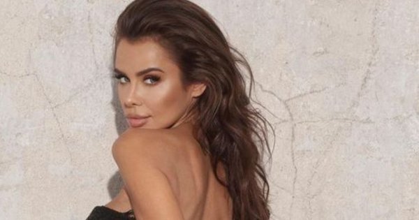 Natalia Siwiec wrzuciła zdjęcie, na którym partner liże ją po stopach. Wypada?!