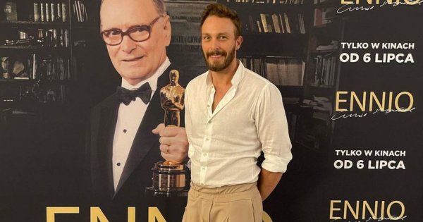 Sławek Uniatowski wygłupia się z synem! Chłopiec jest do niego niezwykle podobny! Fani: "Jesteście identyczni!"