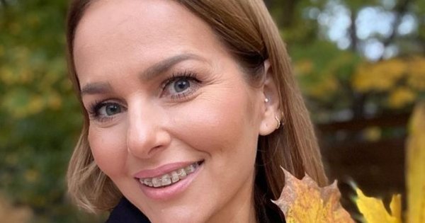 Paulina Sykut-Jeżyna w długiej, różowej sukience. WOW! Idealna kreacja na jesień?