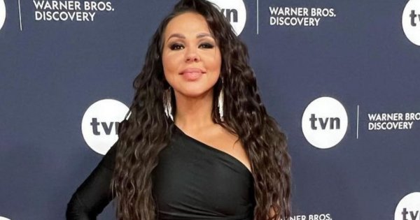 Sylwia Bomba w zmysłowej sesji pręży się przed aparatem. Fani: "Ta sesja to petarda"