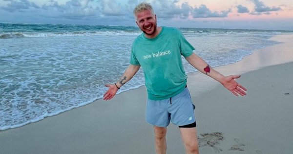 Blondwłosy Filip Chajzer u boku nowej ukochanej. Ponoć "taka miłość może zdarzyć się tylko raz… na zawsze"